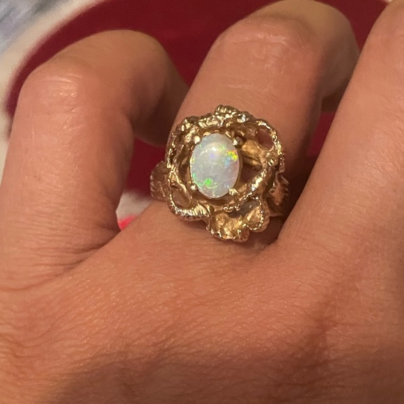 14k solid gold ring - Picture 2 of 8